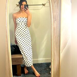 Super elegant strapless dress!